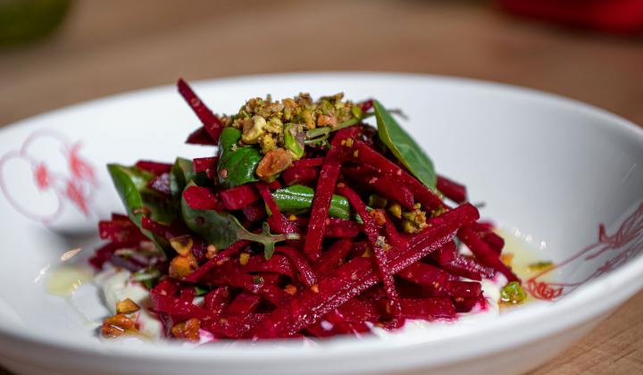 Rote Beete Salat mit Pistazien Vinaigrette